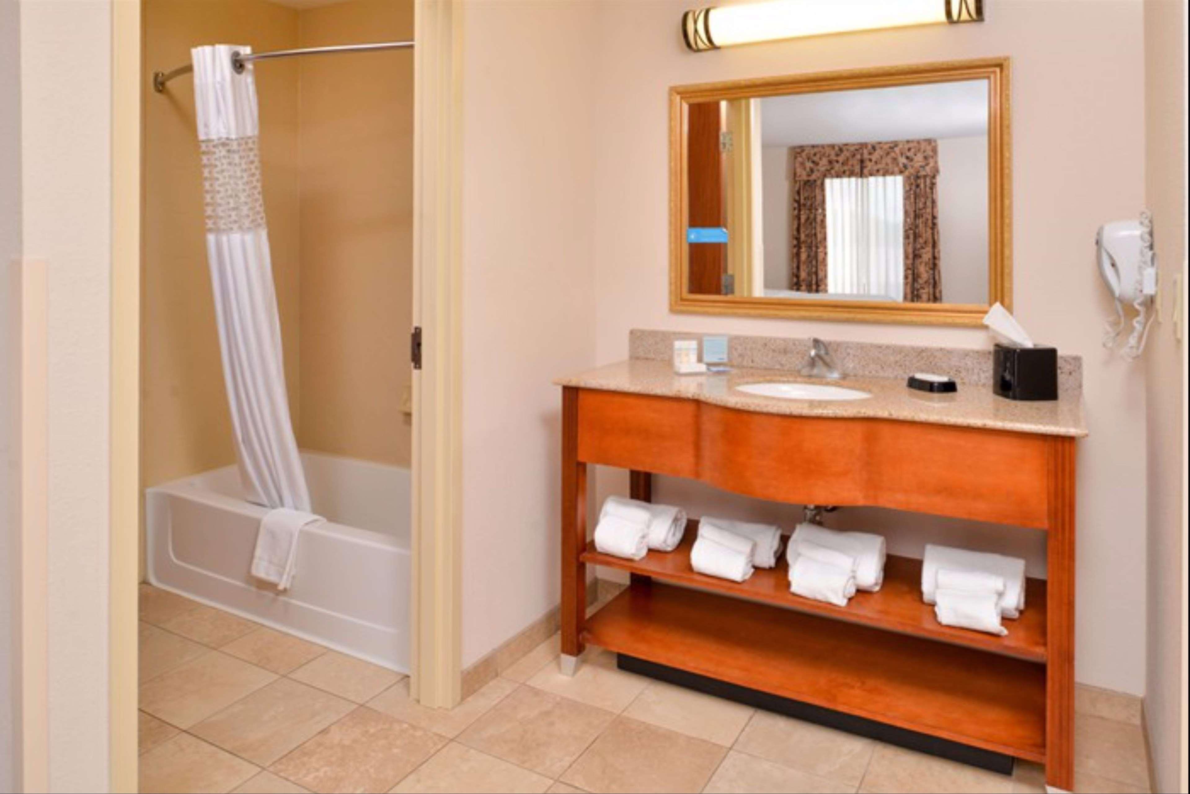 Hampton Inn & Suites Ричмънд Екстериор снимка