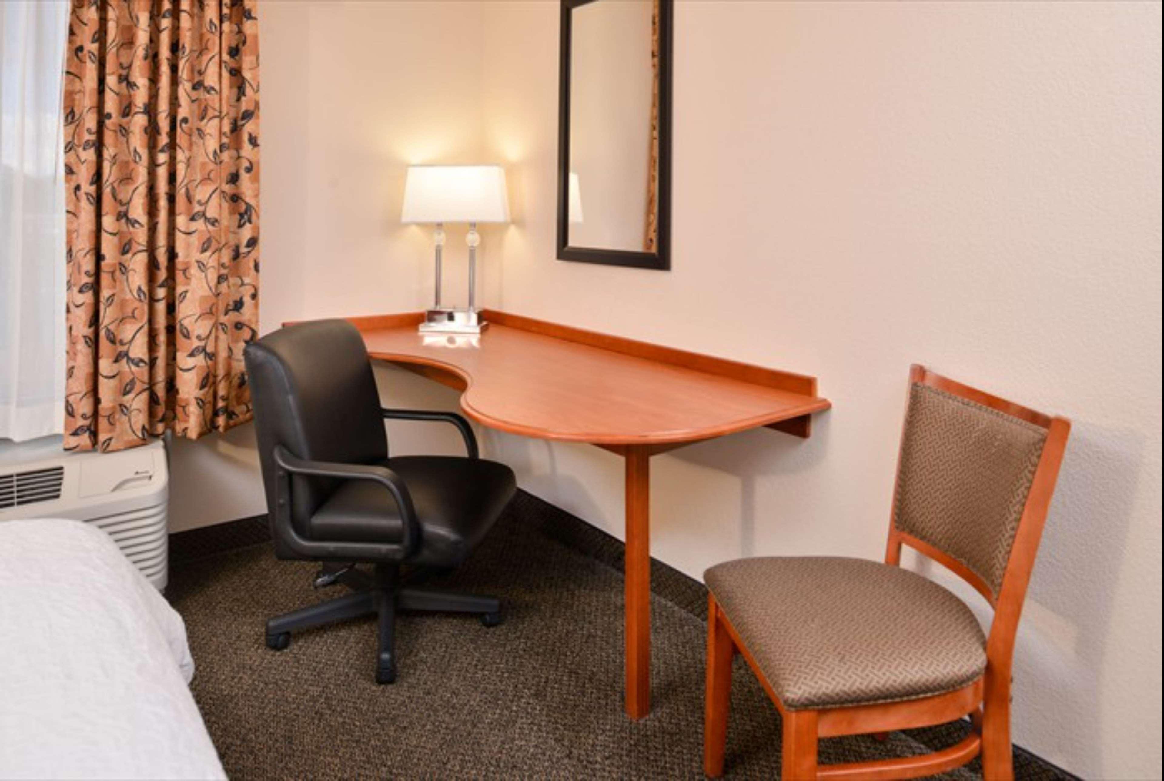 Hampton Inn & Suites Ричмънд Екстериор снимка